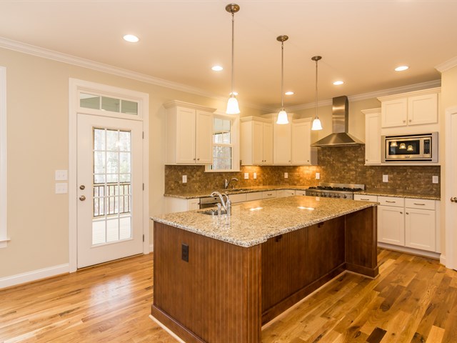 010_Kitchen